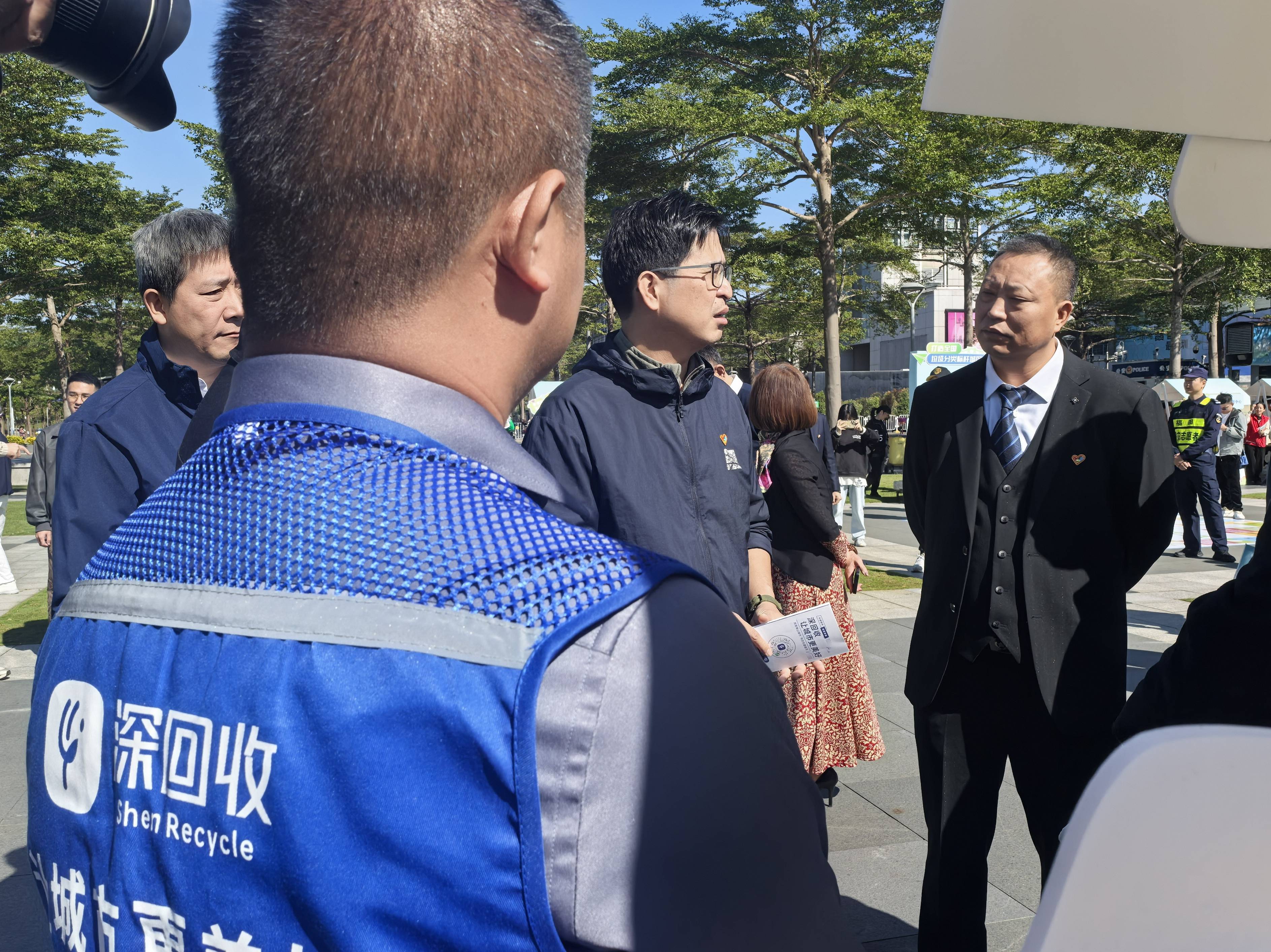 新模式深回收让老百姓实现“在家门口”赚钱J9国际集团当垃圾遇上科技催生再生回收(图11)