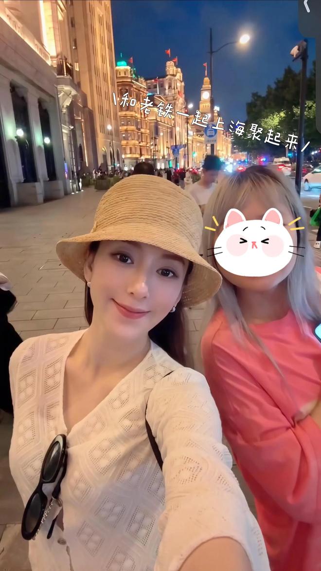 七的爱马仕凉鞋俩女儿抱着她的孕肚九游会方媛坐游艇出海玩她穿一万(图5) 七的爱马仕凉鞋俩女儿抱着她的孕肚九游会方媛坐游艇出海玩她穿一万(图5)